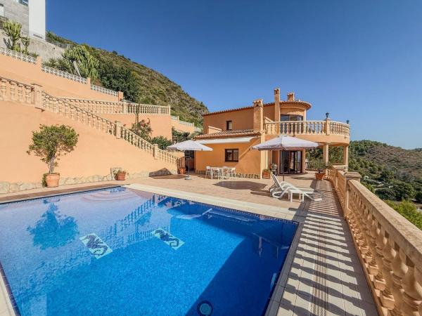 Chalet independiente en venta en Casa o chalet en Pego, Pego
photo 1