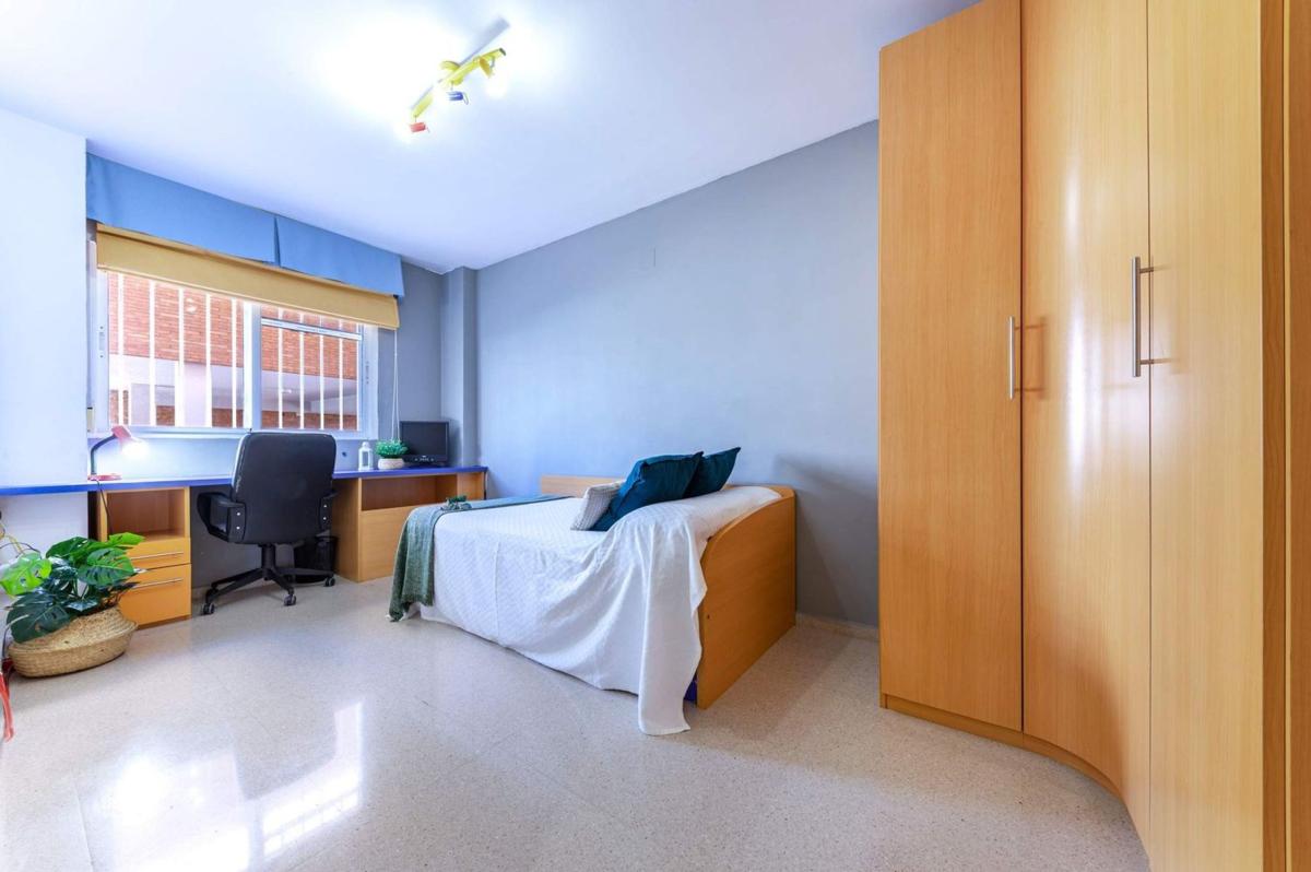 Venta de piso en Piso en Calle Els Poblets, 10, Garbinet - Parque de las Avenidas, Alicante / Alacant, Alicante / Alacant
photo 4