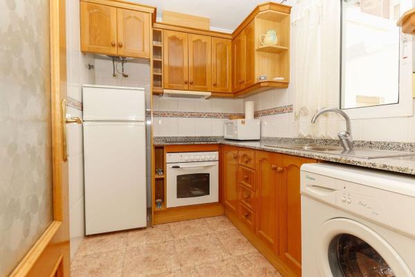 Venta de piso en Piso en Calle Ramón Gallud, 235, Las Piscinas Naturales, Torrevieja, Torrevieja
 photo 4