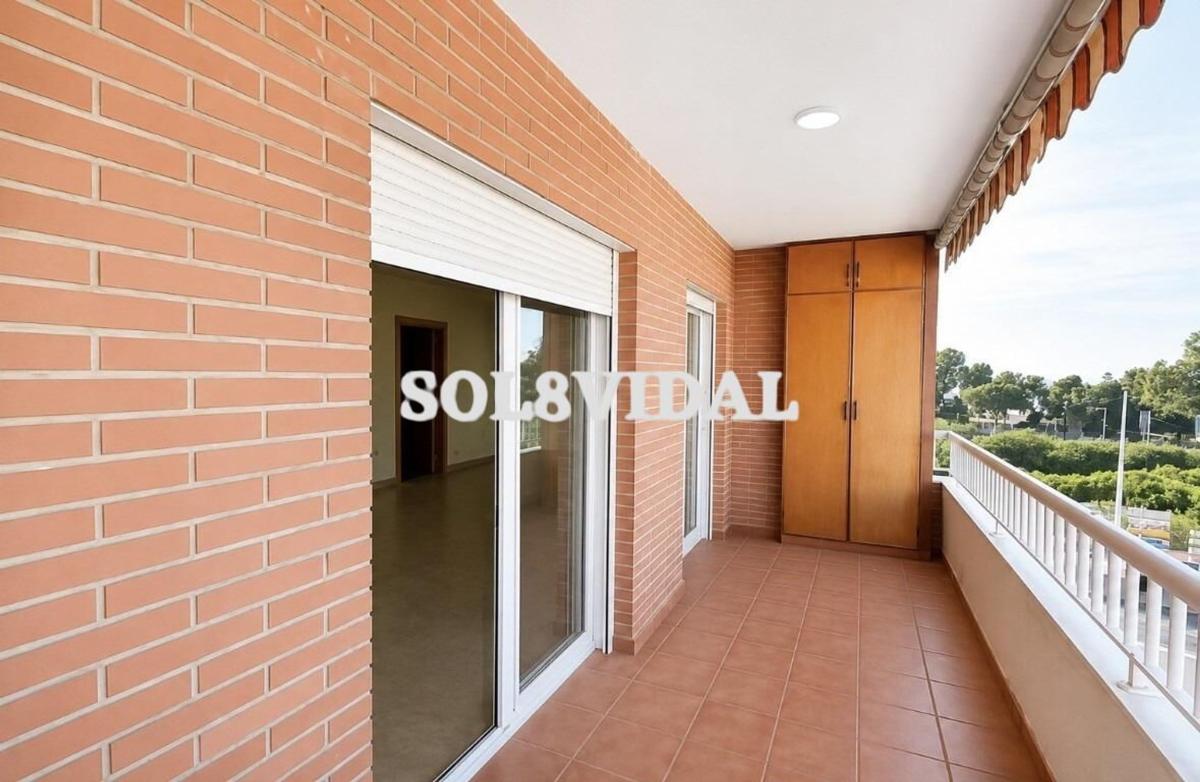 Venta de piso en Piso en Calle Gabriel Miro, Puerto Deportivo, Torrevieja, Torrevieja
 photo 3