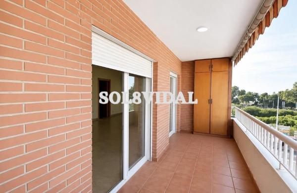 Venta de piso en Piso en Calle Gabriel Miro, Puerto Deportivo, Torrevieja, Torrevieja
 photo 3