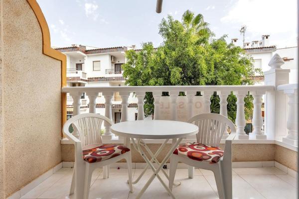 Venta de piso en Piso en Calle Caballito de Mar, Punta Prima, Torrevieja, Torrevieja
thumbnail 2