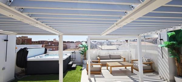Chalet pareado en Calle Dr. Juan López Sánchez, 27, Garbinet - Parque de las Avenidas, Alicante / Alacant thumbnail 2