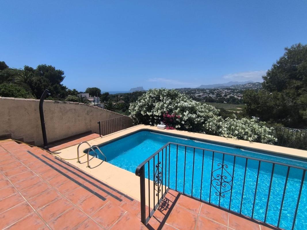 Properties for sale and rent in Spain photo 2