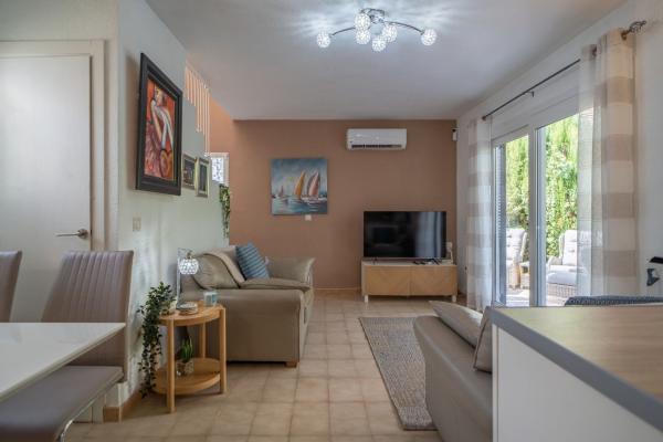 Chalet pareado en Cabo Cervera, Torrevieja photo 3