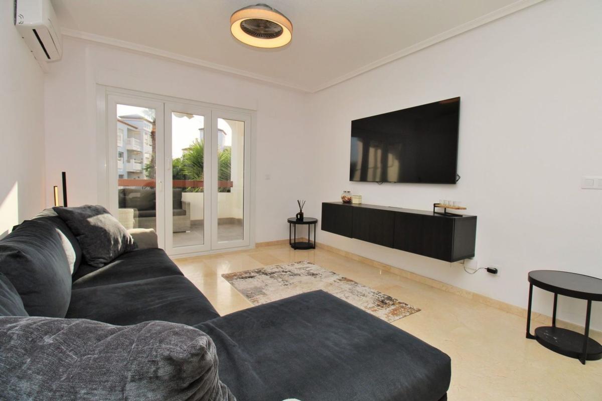 Sale of apartment in Piso en Villamartín, Orihuela, Orihuela
photo 5