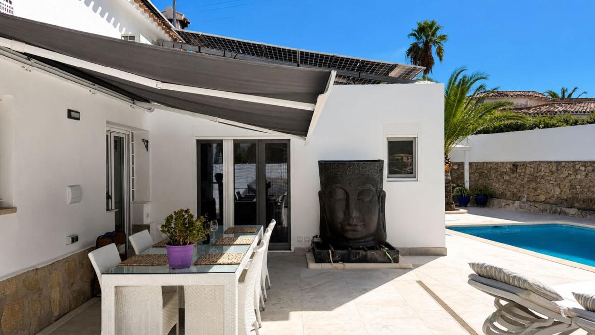 Sprzedaż niezależnego domku jednorodzinnego w Casa o chalet en El Montgó, Denia, Dénia photo 3