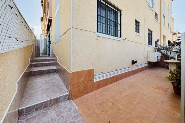 Sprzedaż mieszkania w Piso en Gaspar Perrelló, Torrevieja, Torrevieja
photo 1