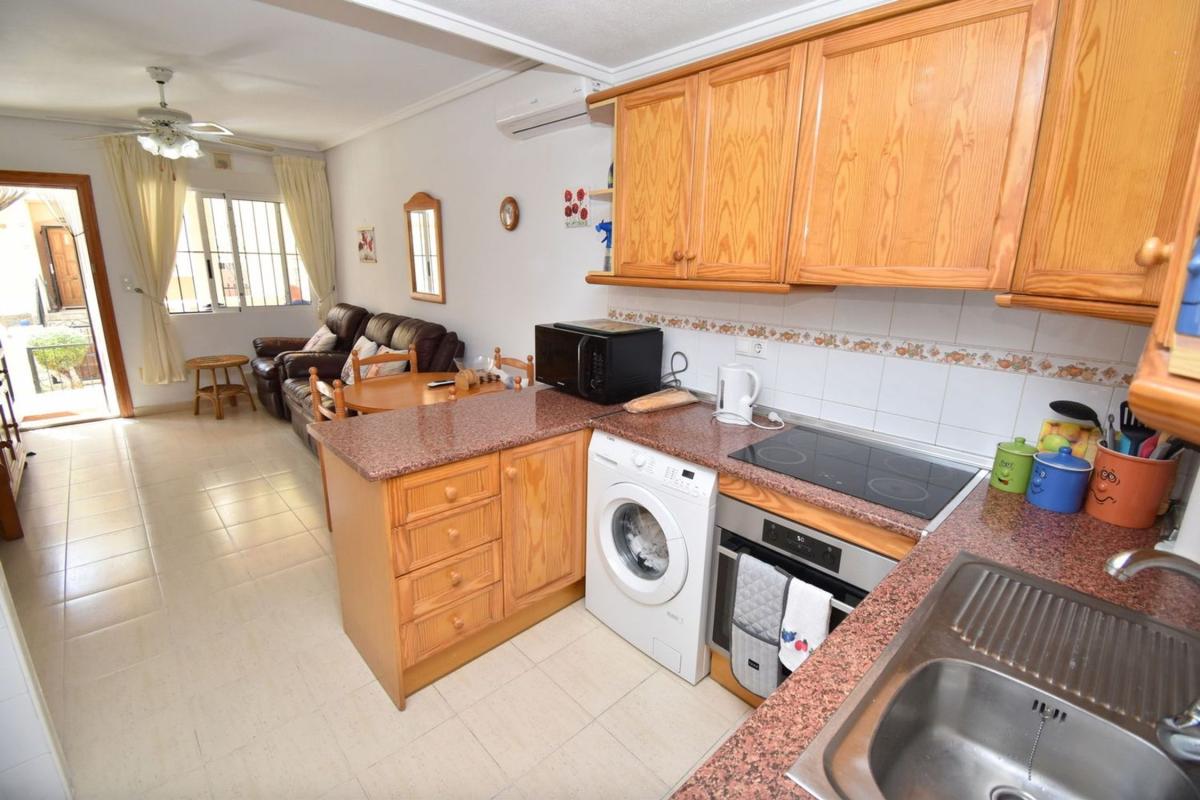 Sale of apartment in Piso en La Florida, Orihuela, Orihuela
 photo 4