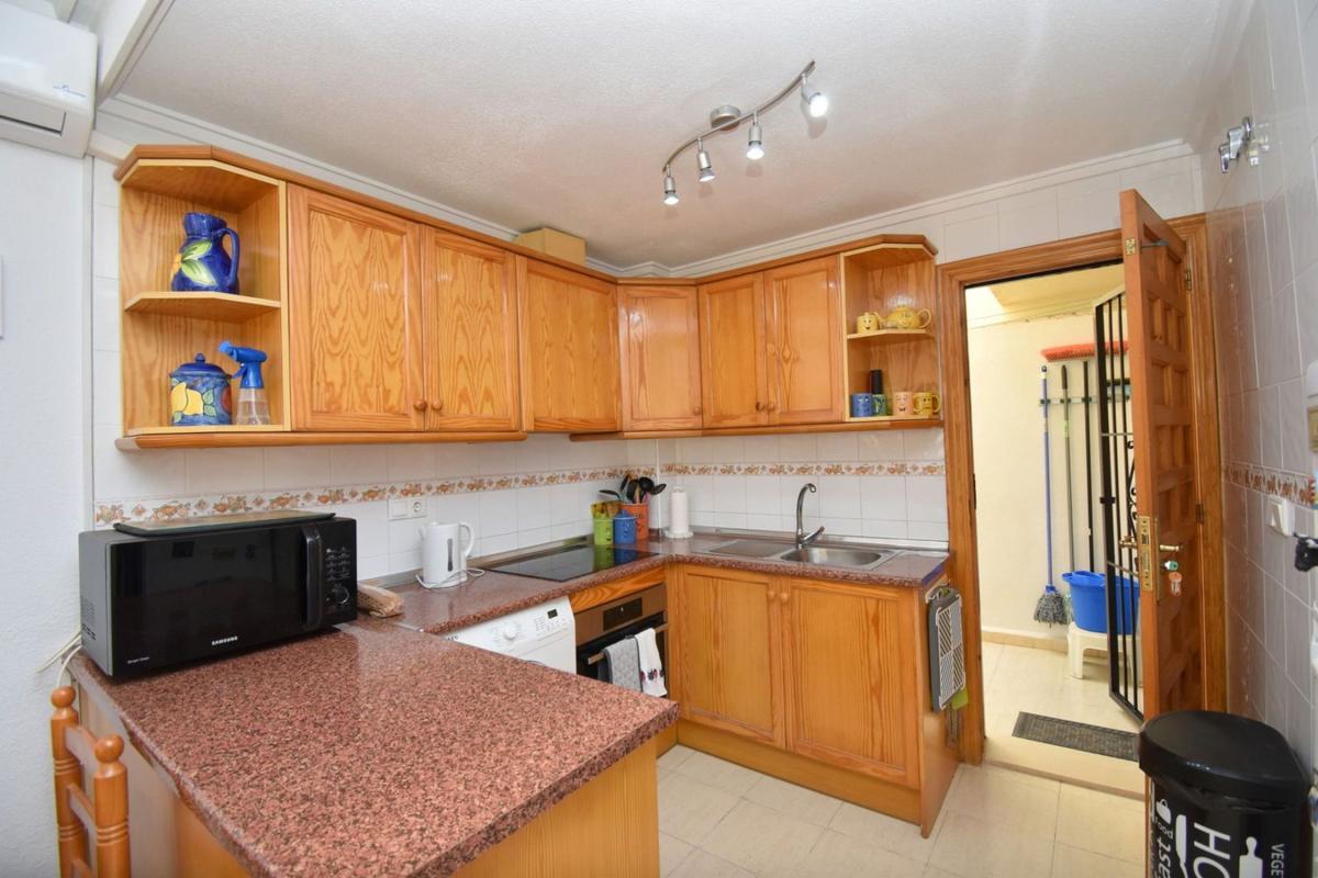 Sale of apartment in Piso en La Florida, Orihuela, Orihuela
 photo 5