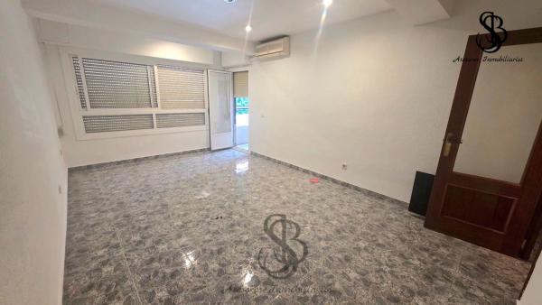 Продажа квартиры на Piso en Pedro Cano, Centro, Mutxamel, Мутхамель
photo 1