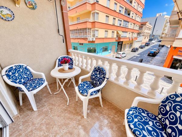 Sprzedaż mieszkania w Piso en Maestro Francisco Casanov, Antonio Machado, Torrevieja, Torrevieja
 photo 1