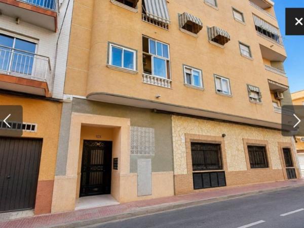 Sprzedaż mieszkania w Piso en Calle Patricio Perez, 100, El Molino, Torrevieja, Torrevieja
thumbnail 2