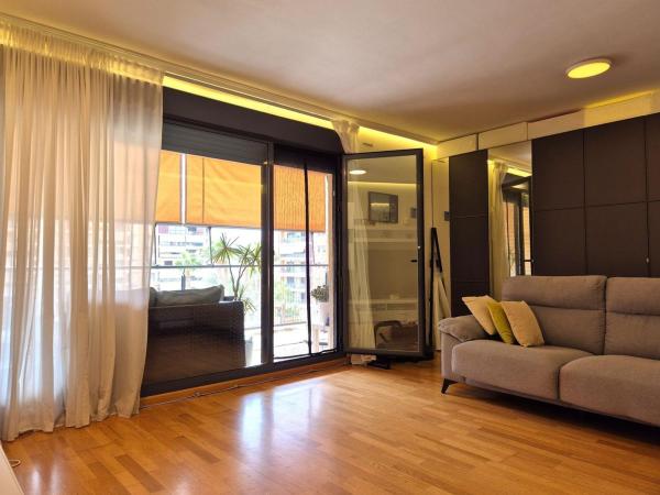 Venta de piso en Piso en Calle Pascual Ruiz Galiano, Paus, Alicante / Alacant, Alicante / Alacant
 photo 1