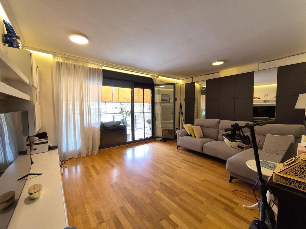 Продажа квартиры на Piso en Calle Pascual Ruiz Galiano, Paus, Alicante / Alacant, Аликанте / Алакант
photo 3