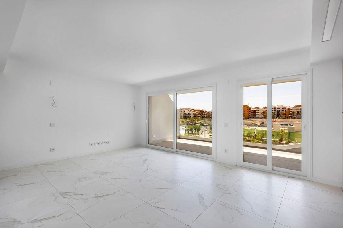 Venta de piso en Piso en Punta Prima, Torrevieja, Torrevieja
photo 5