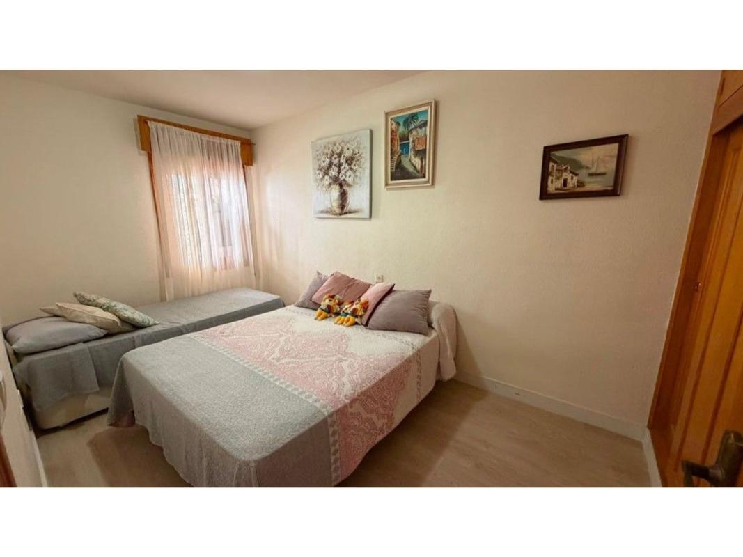 Venta de piso en Piso en Calle Albatera, 11, Playa de los Náufragos, Torrevieja, Torrevieja
photo 1