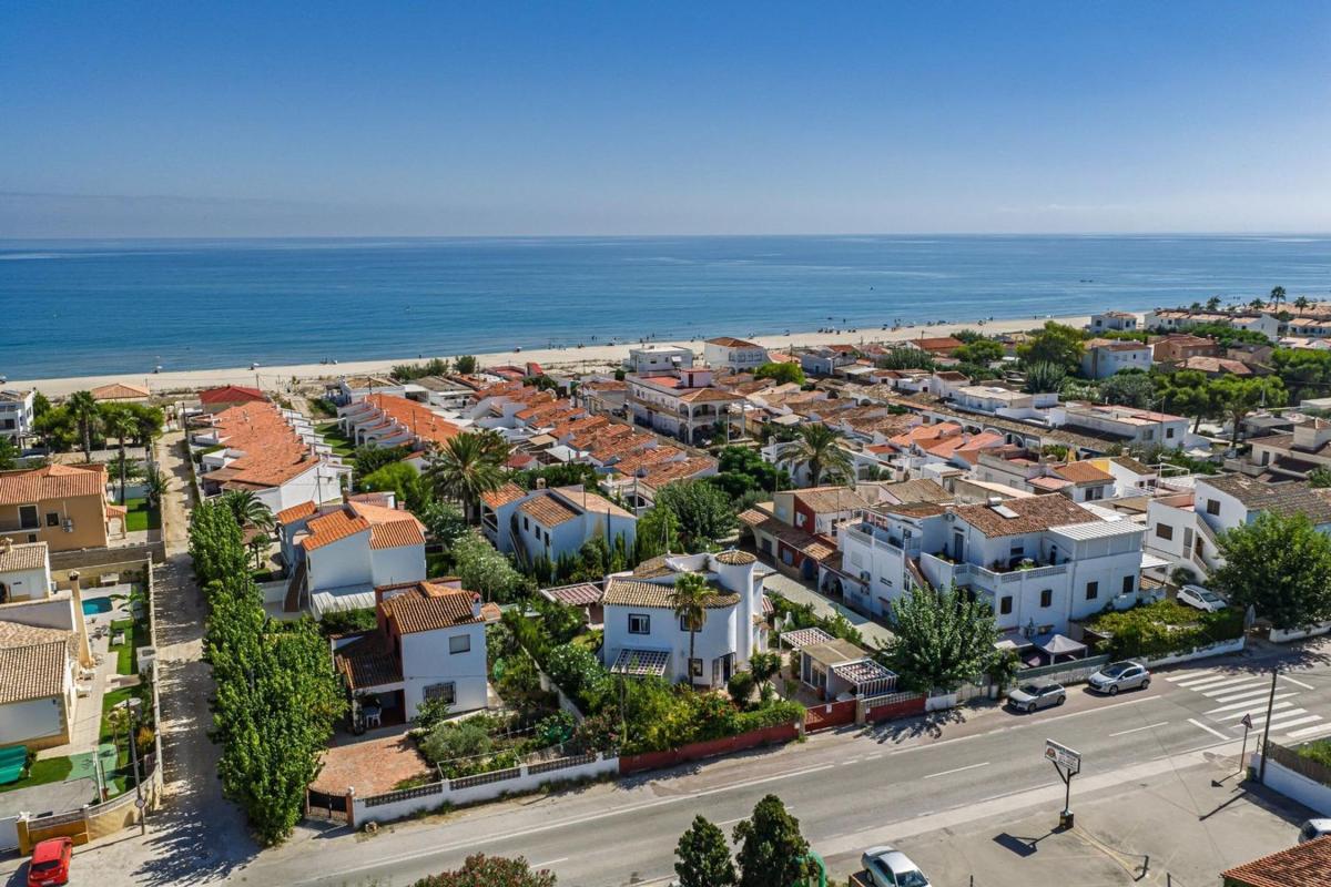 Propiedades en venta y alquiler en España photo 1