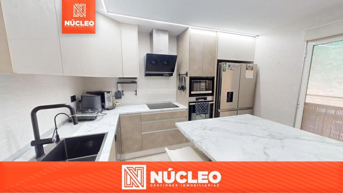 Venta de piso en Piso en Calle Pablo Surra de Garay, Carrús Oeste, Elche / Elx, Elche / Elx
photo 1