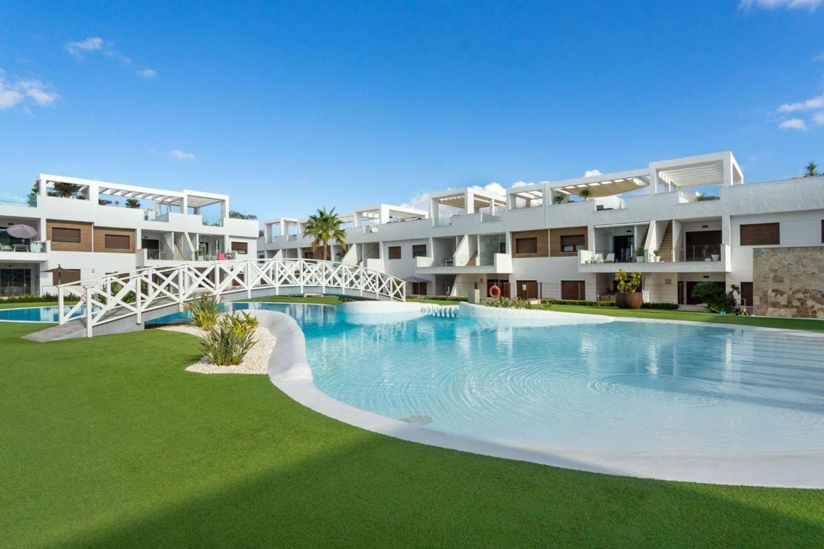Sprzedaż mieszkania w Piso en Zona Lago - Los Almendros, Orihuela, Orihuela
photo 1