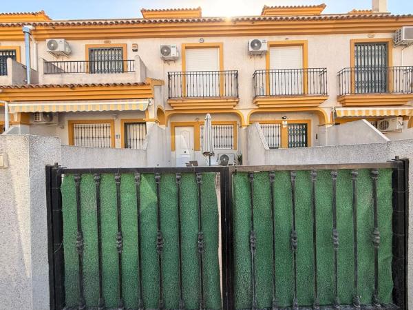 Chalet adosado en Calle Antonio Soriano Bri, 31, Daya Nueva photo 1