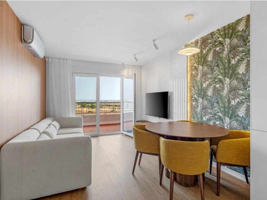Venta de piso en Piso en Calle Arrecife, 17, Punta Prima, Torrevieja, Torrevieja
photo 1