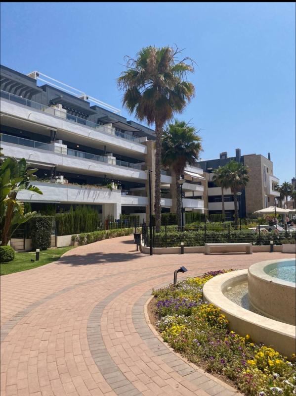 Sprzedaż mieszkania w Piso en Calle Pablo Picasso, 1, Playa Flamenca, Orihuela, Orihuela
photo 4