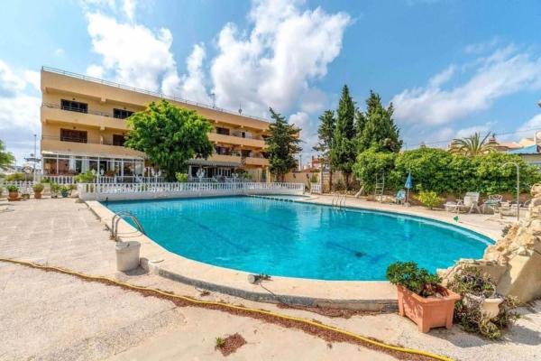 Продажа квартиры на Piso en Avenida Paris, Zona los Frutales, Torrevieja, Торревьеха
 photo 2
