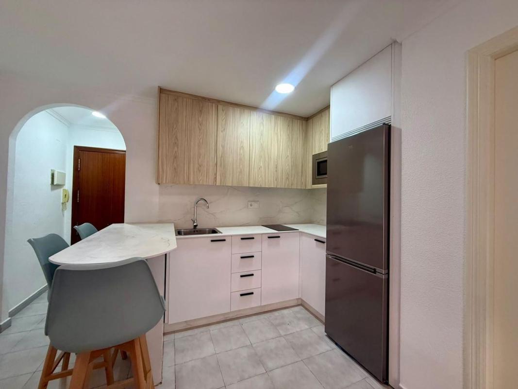 Venta de piso en Piso en Calle Ramón Gallud, 223, Playa del Cura, Torrevieja, Torrevieja
photo 5