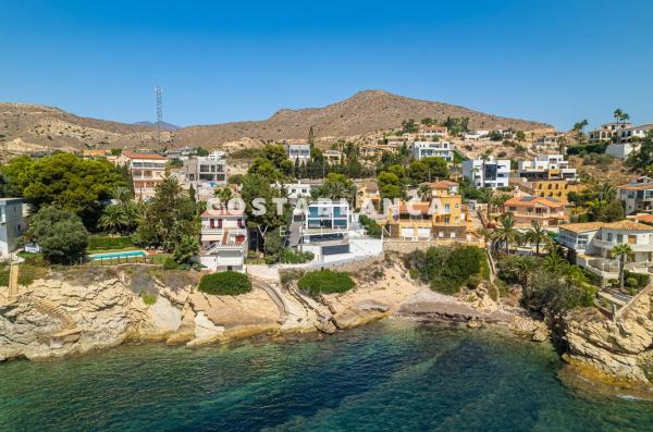 Chalet independiente en venta en Casa o chalet en Avenida d'Amèrica, Pueblo Español - Coveta Fumá, El Campello, El Campello
 photo 4