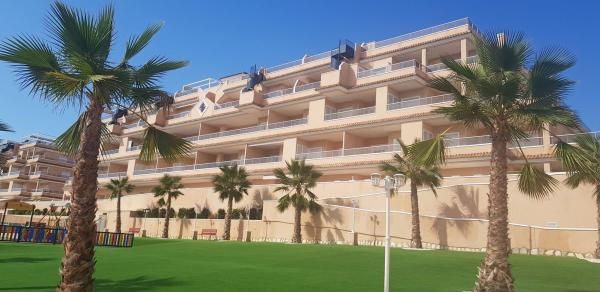 Venta de piso en Piso en Calle Jumilla, Los Balcones - Los Altos del Edén, Torrevieja, Torrevieja
photo 1