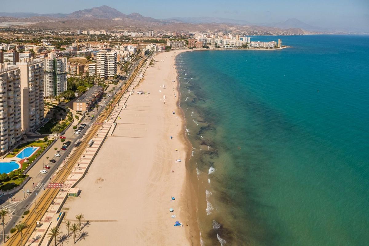 Продажа квартиры на Piso en Jaume I El Conqueridor, 2, Playa Muchavista, El Campello, Эль Кампельо
photo 1