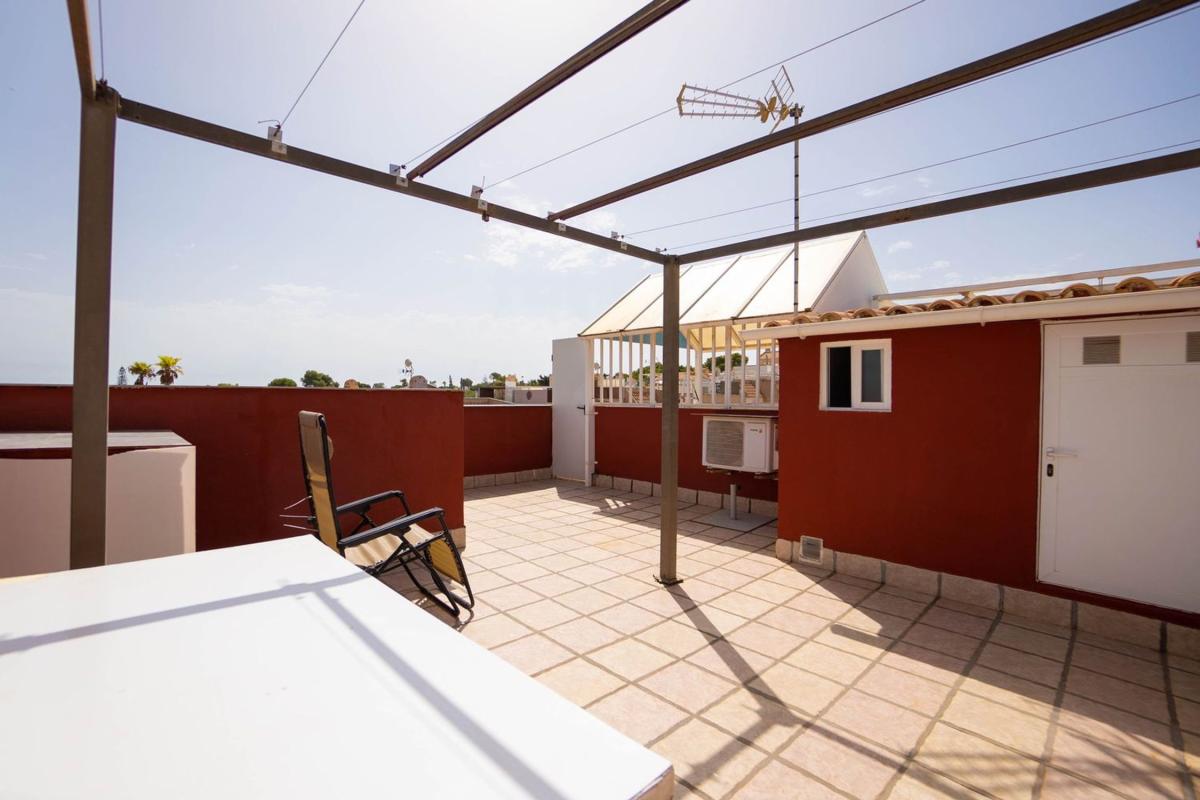 Venta de ático en  Ático en Calle del Pino, Los Balcones - Los Altos del Edén, Torrevieja, Torrevieja photo 3