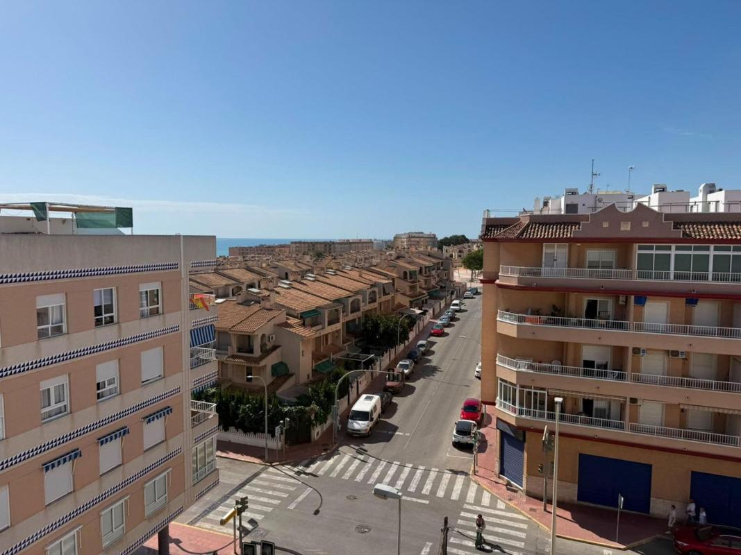 Sale of apartment in Piso en Zona Pueblo, Guardamar del Segura, Guardamar del Segura
photo 1