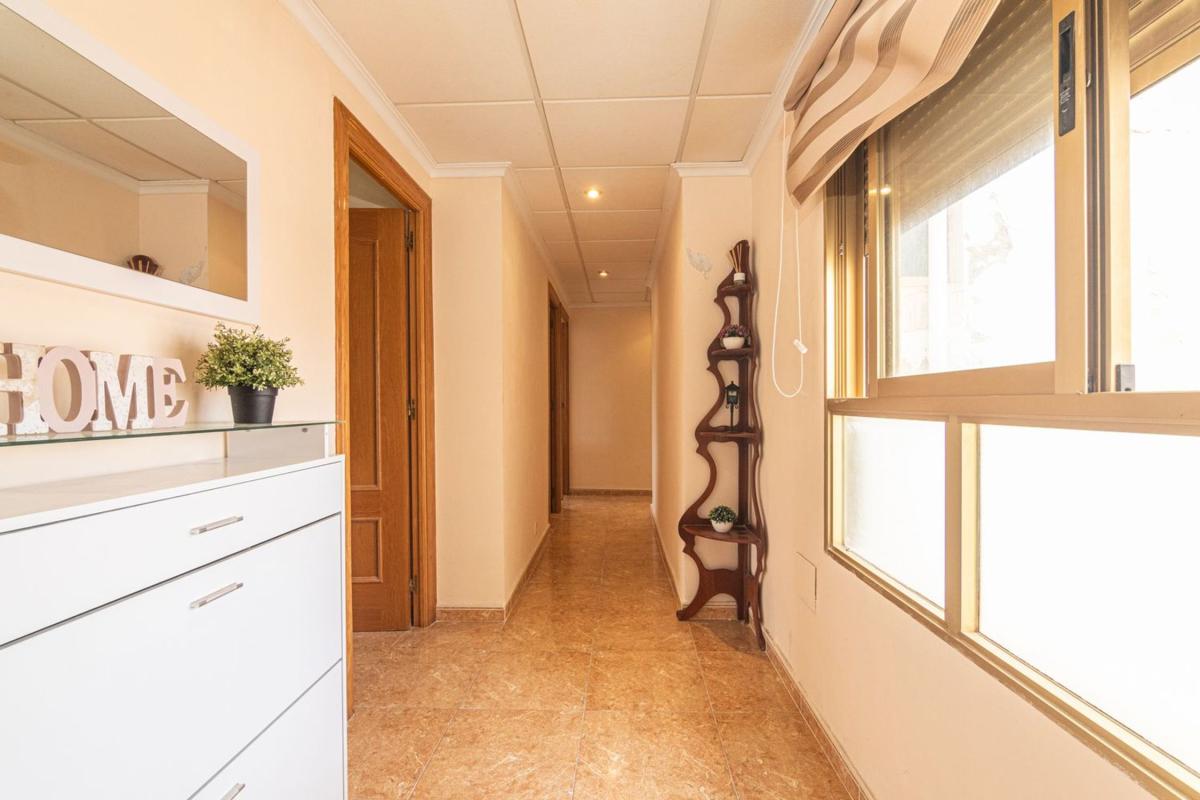 Продажа квартиры на Piso en Ramon y Cajal, Centro, Santa Pola, Санта Пола
photo 1