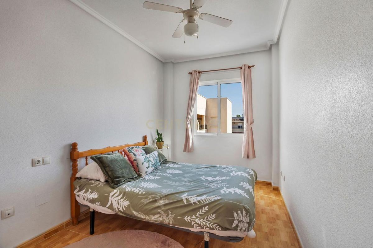 Продажа квартиры на Piso en Calle el Calvario, 10, Centro, San Miguel de Salinas, Сан-Мигель-де-Салинас
 photo 3