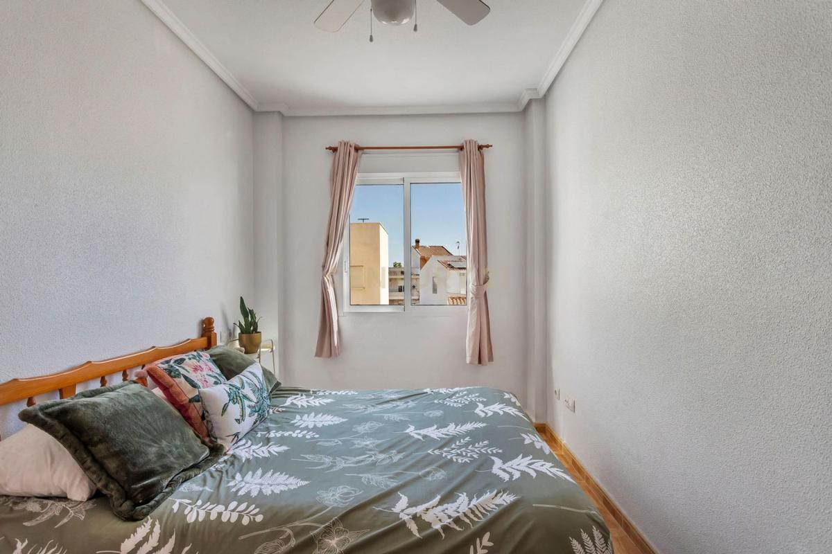 Продажа квартиры на Piso en Calle el Calvario, 10, Centro, San Miguel de Salinas, Сан-Мигель-де-Салинас
 photo 4
