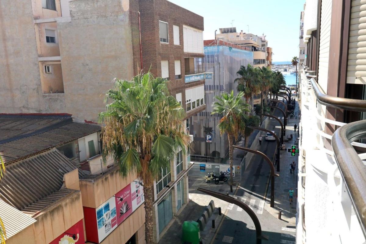 Sprzedaż mieszkania w Piso en Calle José Martínez Ruiz Azorín, Centro - Muelle Pesquero, Torrevieja, Torrevieja
photo 1