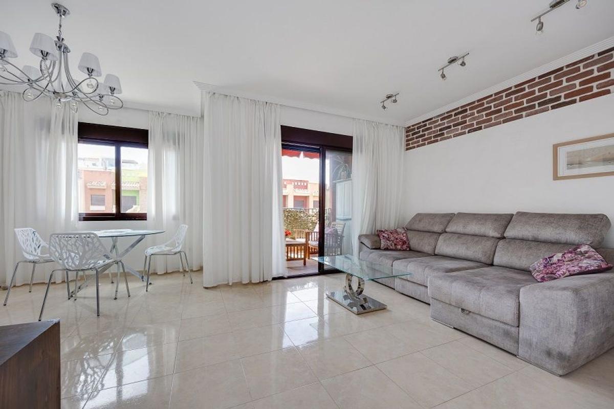 Продажа квартиры на Piso en Lomas de Cabo Roig, Orihuela, Ориуэла
photo 2