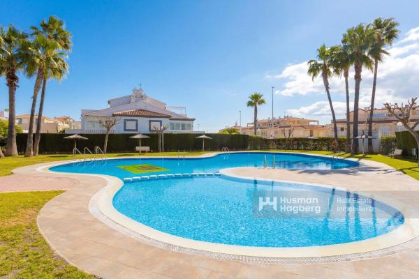 Sale of flat in Piso en Calle Pino Piñonero, Zeniamar, Orihuela, Orihuela
 photo 1