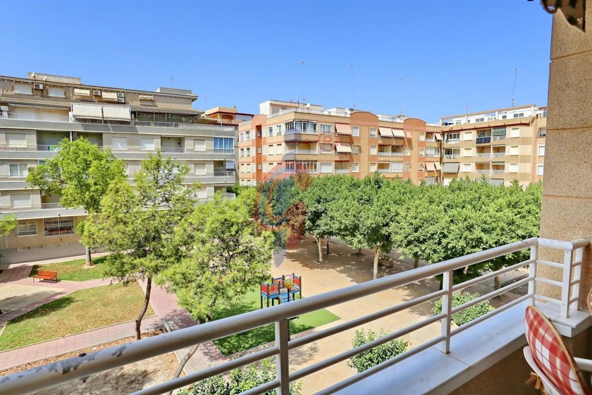 Продажа квартиры на Piso en Calle Rubén Darío, 2, Las Viñas, Guardamar del Segura, Гуардамар-дель-Сегура
photo 1