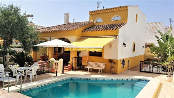 Casa o chalet independiente en Calle Peña del Águila, 21, Pueblo Latino, Pilar de la Horadada photo 1