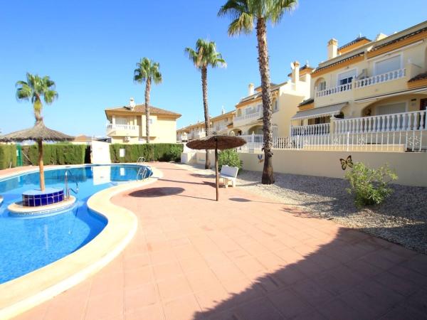 Chalet pareado en Calle Teide, Benijofar thumbnail 2