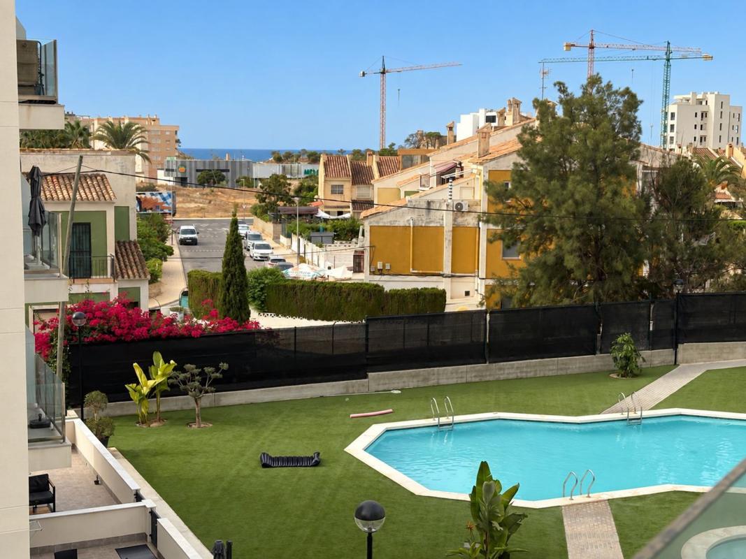 Sale of apartment in Piso en Calle Confrides, 111, Plans - Gasparot, La Villajoyosa / Vila Joiosa, La Villajoyosa / Vila Joiosa
photo 1