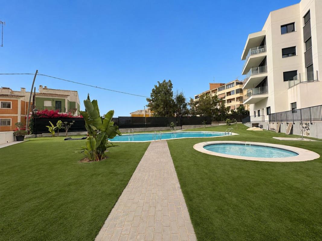 Sale of apartment in Piso en Calle Confrides, 111, Plans - Gasparot, La Villajoyosa / Vila Joiosa, La Villajoyosa / Vila Joiosa
photo 5