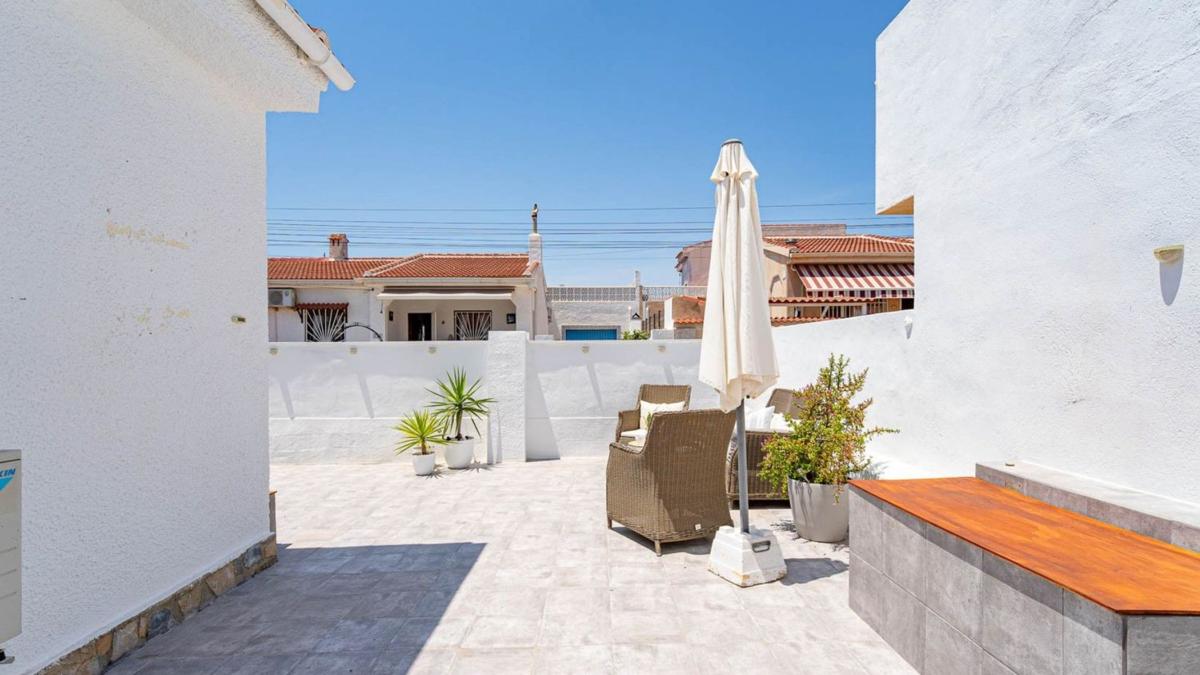 Properties for sale and rent in Spain photo 5