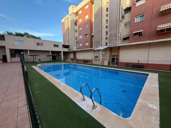 Venta de piso en Piso en Garbinet - Parque de las Avenidas, Alicante / Alacant, Alicante / Alacant
 photo 1