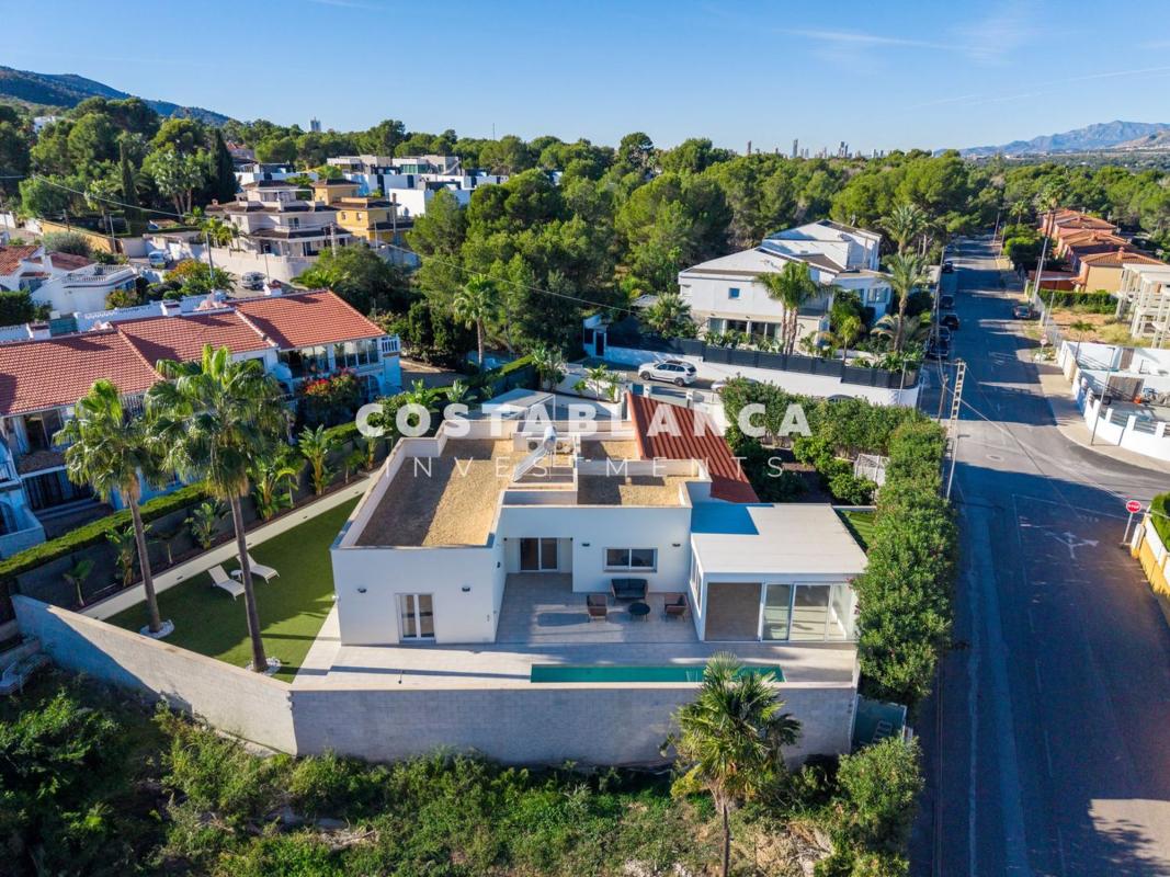 Sprzedaż niezależnego domku jednorodzinnego w Casa o chalet en Calle Albatros, L'Albir, Alfaz del Pi, Alfaz del Pi photo 4