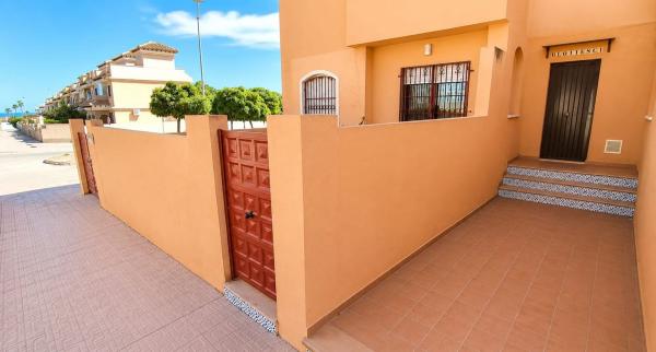Venta de piso en Piso en Casa Pichon, 3 -m, Aguas Nuevas, Torrevieja, Torrevieja
 photo 1