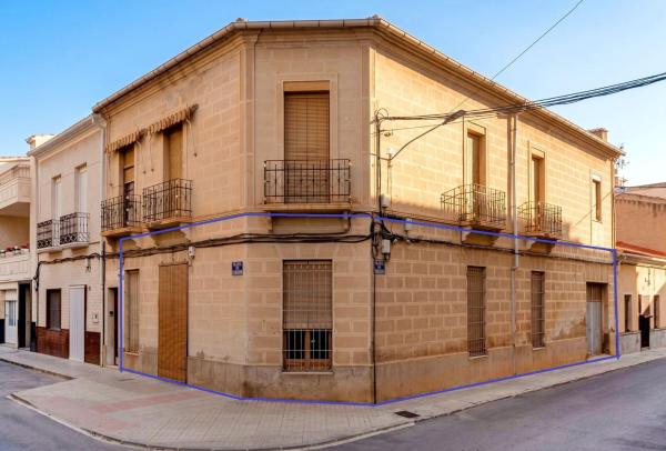 Casa o chalet independiente en Plaza de Santa María Magdalena, Novelda photo 1